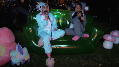 Ariana Grande,Miley Cyrus - Don't Dream It's Over