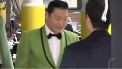 Psy - 纽约街头