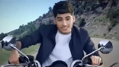 One Direction - Kiss You