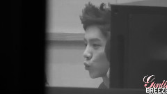 EXO-M,EXO - Kiss The Radio