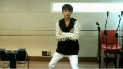 EXO,EXO-K - D.O Dancing To Gentleman