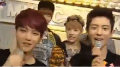 EXO,Super Junior,Henry,SHINee - 待机室采访