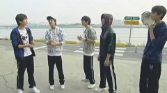 SHINee - 年下男花絮