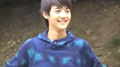 SHINee - 年下男花絮