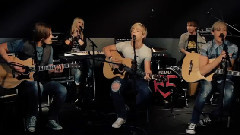 R5 - Here Comes Forever (Acoustic)
