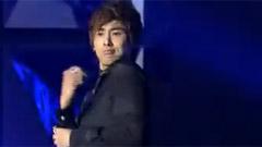 东方神起 - 允浩