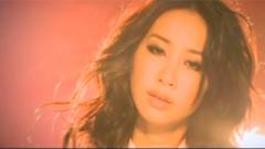 吴雨霏 - Here We Are