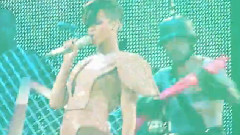 Rihanna - Hard