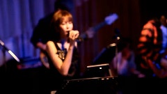 Olivia Ong - I Feel The Earth Move