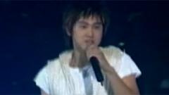 东方神起 - Hug