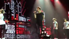 One Direction - What Makes You Beautiful