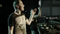 Q-Dance - Raging In The Dancehall