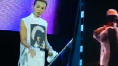 G-Dragon(BigBang) - 开场 & Heartbreaker & One Of A Kind & Light It Up