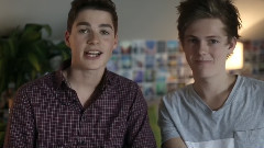 One Direction - Pick Up Lines With Caspar Lee