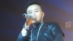 G-Dragon(BigBang) - 南京蓝色风暴演唱会
