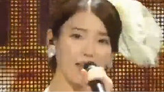 IU - 粉红色高跟鞋