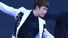 都暻秀(EXO) - Thunder