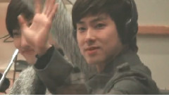 郑允浩 - Kiss The Radio Ver.2